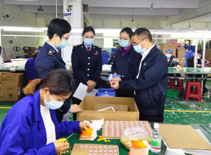 冬奥纪念品热销